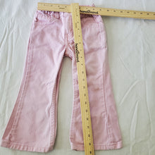 Load image into Gallery viewer, Vintage Y2k Levi's Pink Flared Jeans 2t

