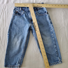 Load image into Gallery viewer, Vintage Levi's 566 Fit Jeans Orange Tab 2t/3t
