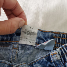Load image into Gallery viewer, Vintage Levi's 566 Fit Jeans Orange Tab 2t/3t
