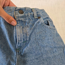 Load image into Gallery viewer, Vintage Oshkosh Girly Jeans 3t
