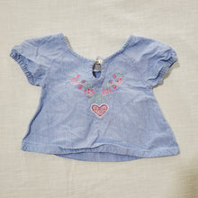Load image into Gallery viewer, Vintage Hearts + Flowers Cotton Shirt 12 months
