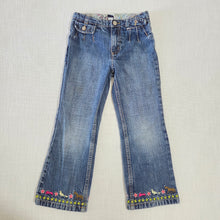 Load image into Gallery viewer, Vintage Gap Horse Flared Jeans 5t
