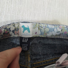 Load image into Gallery viewer, Vintage Gap Horse Flared Jeans 5t

