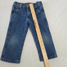 Load image into Gallery viewer, Vintage Wrangler Blue Jeans 2t
