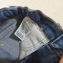 Load image into Gallery viewer, Vintage Wrangler Blue Jeans 2t

