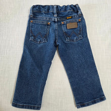 Load image into Gallery viewer, Vintage Wrangler Blue Jeans 2t
