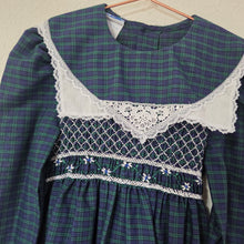 Load image into Gallery viewer, Vintage Polly Flinders Winter Smocked Dress kids 7
