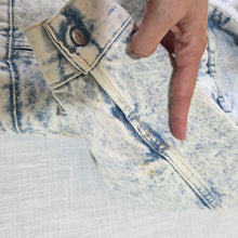 Load image into Gallery viewer, Vintage Levi's Sherpa Acid Jean Coat kids 8/10
