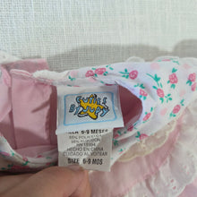 Load image into Gallery viewer, Vintage Pink Floral Top 6-9 months
