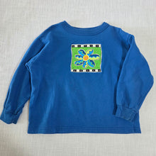 Load image into Gallery viewer, Vintage 90s Flower Sweater Shirt 4t/5t
