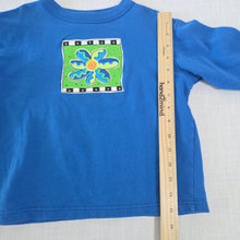 Load image into Gallery viewer, Vintage 90s Flower Sweater Shirt 4t/5t
