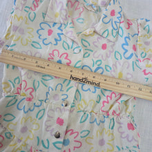 Load image into Gallery viewer, Vintage Colorful Daisy Romper 3t/4t
