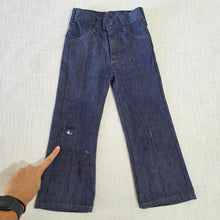 Load image into Gallery viewer, Vintage 70s Soft Jeans 5t
