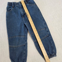 Load image into Gallery viewer, Vintage Jogger Jeans 5t
