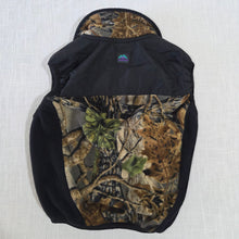 Load image into Gallery viewer, Vintage Molehill Camo Vest 3t
