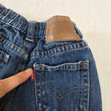 Load image into Gallery viewer, Y2k Levi's Blue Jeans 12 months
