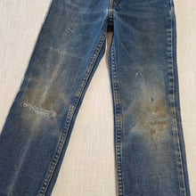 Load image into Gallery viewer, Vintage 70s/80s Levi's Distressed Jeans Orange Tab 5t
