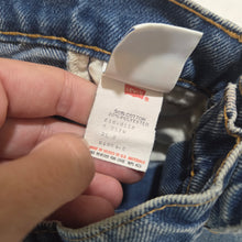 Load image into Gallery viewer, Vintage 70s/80s Levi's Distressed Jeans Orange Tab 5t
