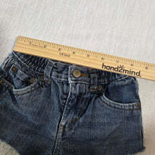 Load image into Gallery viewer, Y2k Levi's Cutoff Jean Shorts 18 months
