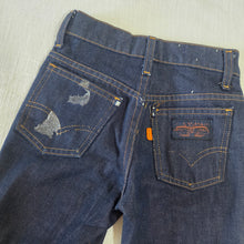 Load image into Gallery viewer, Vintage 70s Levi's Flared Soft Jeans kids 7/8
