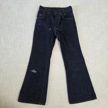 Load image into Gallery viewer, Vintage 70s Levi's Flared Soft Jeans kids 7/8
