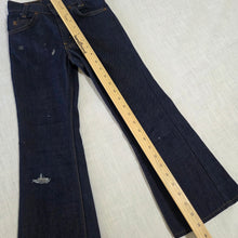 Load image into Gallery viewer, Vintage 70s Levi's Flared Soft Jeans kids 7/8
