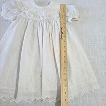 Load image into Gallery viewer, Vintage White Eyelet Floral Dress 2t
