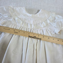 Load image into Gallery viewer, Vintage White Eyelet Floral Dress 2t

