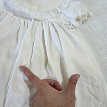 Load image into Gallery viewer, Vintage White Eyelet Floral Dress 2t
