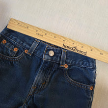 Load image into Gallery viewer, Vintage Levi's 526 Fit Cutoff Shorts 3t *relaxed elastic
