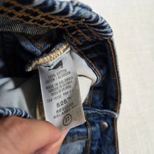 Load image into Gallery viewer, Vintage Levi's 526 Fit Cutoff Shorts 3t *relaxed elastic
