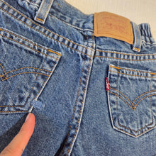 Load image into Gallery viewer, Vintage Levi's Cinched Cutoff Shorts 2t/3t
