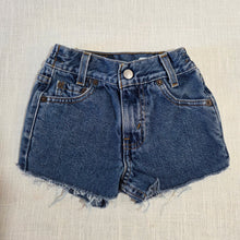 Load image into Gallery viewer, Vintage Levi's Cinched Cutoff Shorts 2t/3t
