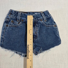 Load image into Gallery viewer, Vintage Levi's Cinched Cutoff Shorts 2t/3t
