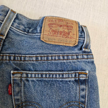 Load image into Gallery viewer, Vintage Levi's 550 Fit Cutoff Shorts kids 11
