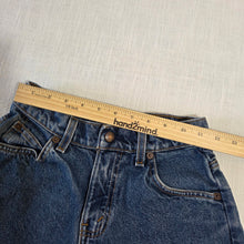 Load image into Gallery viewer, Vintage Levi's 565 Fit Cutoff Shorts Orange Tab kids 11
