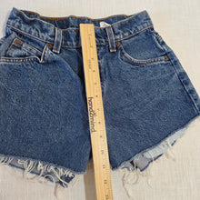 Load image into Gallery viewer, Vintage Levi's 565 Fit Cutoff Shorts Orange Tab kids 11
