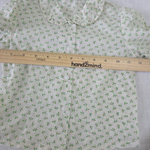 Load image into Gallery viewer, Vintage Floral Buttondown 2t/3t

