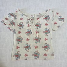 Load image into Gallery viewer, Vintage Flower Baskets + Bows Shirt 3t/4t
