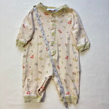 Load image into Gallery viewer, Vintage Garden Veggies Bodysuit 3-6 months
