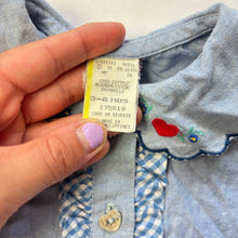 Load image into Gallery viewer, Vintage Girly Heart Buttondown 3-6 months
