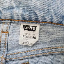 Load image into Gallery viewer, Vintage Levi&#39;s 550 fit jean shorts orange tab 24 inch waist
