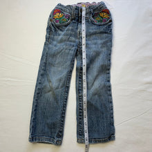 Load image into Gallery viewer, Vintage Y2k Floral Embroidered Jeans 3t
