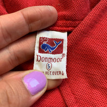Load image into Gallery viewer, Vintage Donmoor Red Shirt 3/4t
