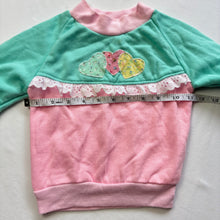 Load image into Gallery viewer, Vintage Hearts Pink/Green Sweater 2t
