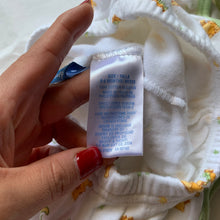 Load image into Gallery viewer, Y2k Winnie the Pooh Bloomers 3-9 months
