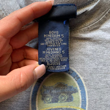 Load image into Gallery viewer, Vintage Truck Load Gray Tee 5t
