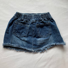 Load image into Gallery viewer, Vintage Y2k Embroidered Jean Skirt 2t

