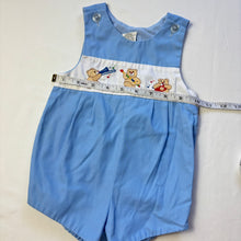 Load image into Gallery viewer, Vintage Musical Bears Jon Jon 6-9 months
