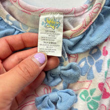Load image into Gallery viewer, Vintage Bows + Hearts Shirt 12 months
